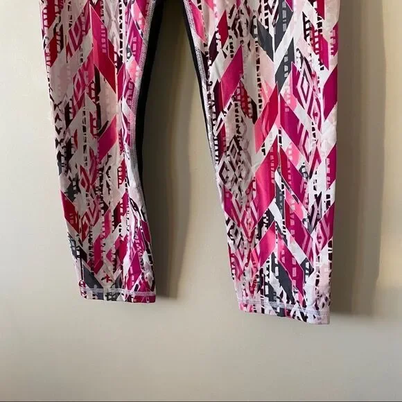Victoria Secret - Abstract High Rise Legging - Picture 3 of 7